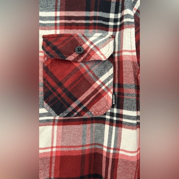 Burton Men's M Flannel Button Down Red White Black Plaid Layering Piece Gorpcore - Picture 4 of 10